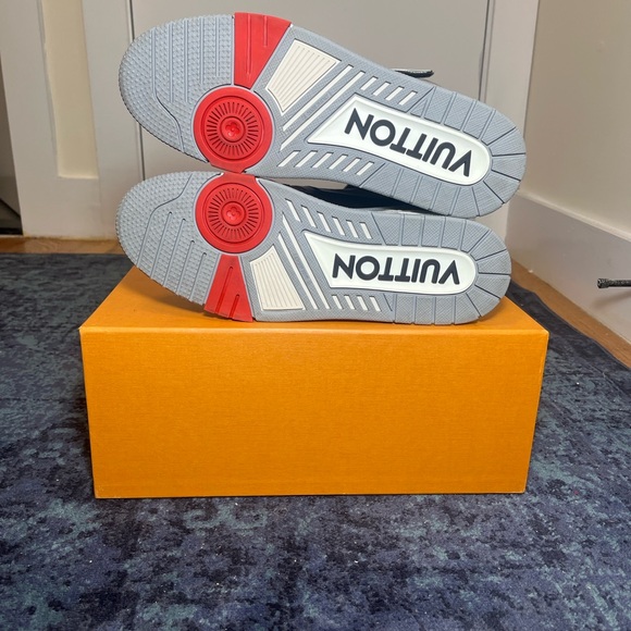 Louis Vuitton LV Trainer Sneaker Boot High Black  Sz UK 9.5 New With Box RARE - Picture 2 of 8